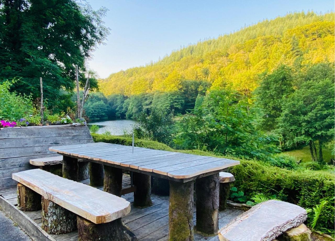Appartement Aux Sources De La Chabanne Saint-Hilaire-les-Courbes エクステリア 写真